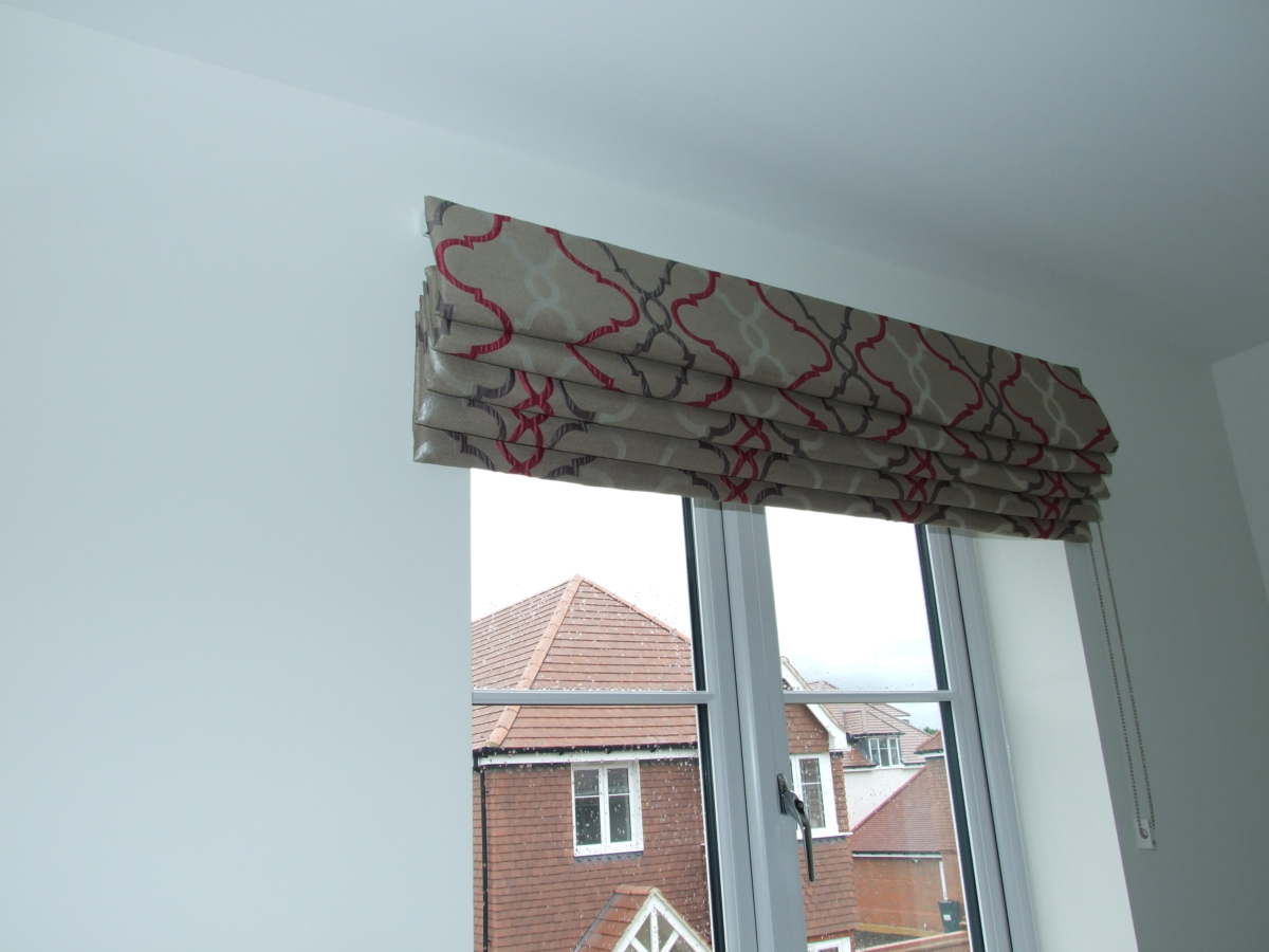 pleated roman blinds
