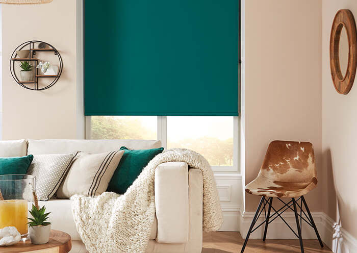 Portal-Powered-Blinds-Carnival-Blackout-Gallery-Green